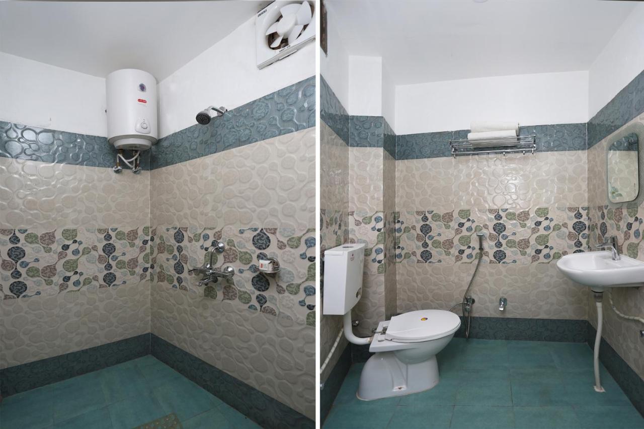 Oyo 10338 Hotel Aadesh Palace バラナシ エクステリア 写真
