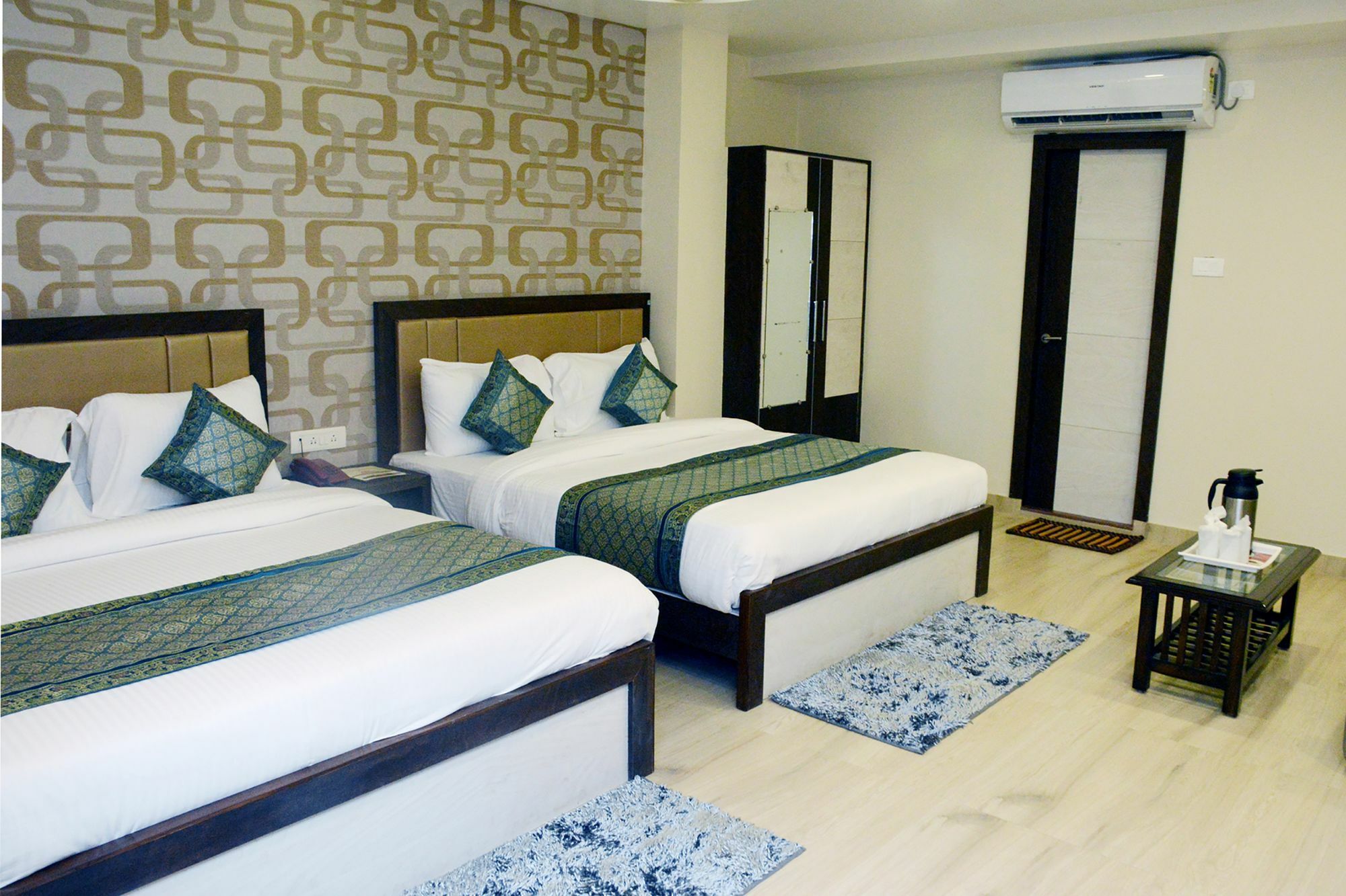 Oyo 10338 Hotel Aadesh Palace バラナシ エクステリア 写真